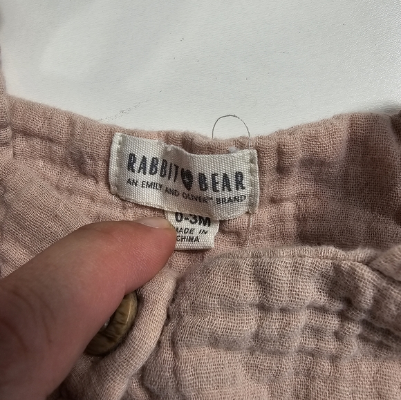 RABBIT BEAR “ORGANIC”- SET OF 5 2TOPS &  2 Bloomers  1 One Piece 0-6 Months #P - Picture 5 of 7